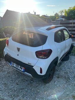 Rozpredam na nahradne diely Dacia Spring 2021 - 7