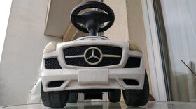 Dětské odrážedlo Mercedes SLS AMG, používané, plně funkční - 7