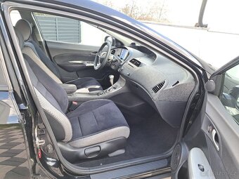 Honda Civic 2.2CDTi 5xDveře,Pěkný stav,Bez koroze - 7