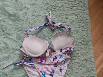 NOVÉ plavky s plameňáky nebo s květinami - 7