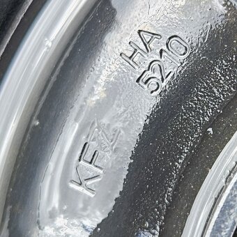 Zimní kola Škoda, VW 165/70/14, 5Jx14 ET35 č. AD07 - 7