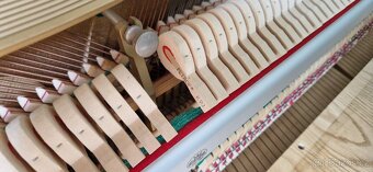 Piano Rösler - Petrof z r. 2000 - Světlý dub - 7