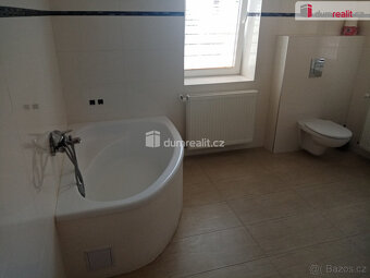 Pronájem hezkého bytu o velikosti 1+1, v rodinném domě, v Dě - 7