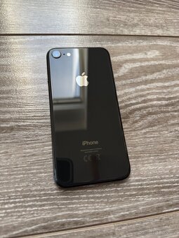 Apple iPhone 8 64GB černý - 7