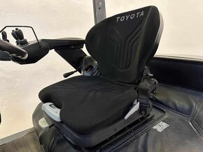 Vysokozdvižný vozík TOYOTA 4000, r.v. 2017 - 7