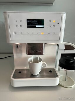 Automaticky kávovar MIELE CM 6160 - 7