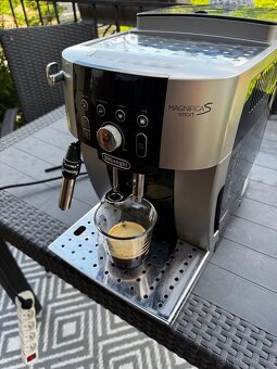 DeLonghi Magnifica S Smart ECAM 250.23.SB - 7