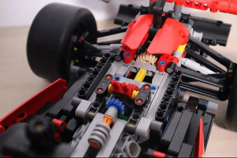 Nová stavebnice Vozu F1 Ferrari SF 24 - 7