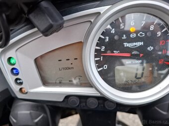Triumph Tiger 1050 - 7
