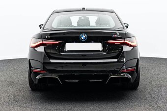 BMW i4 - 7