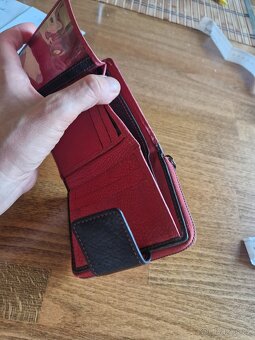 Damská kožená peněženka Lagen - 7