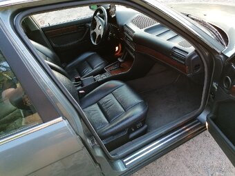 BMW 7 E32 750i Rv.89,220kW,V12 - 7