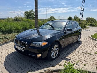 BMW F11 2011 530d 248t km 3.0d Automat kůže nové přední brzd - 7