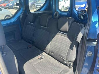 DAcia Dokker - 7