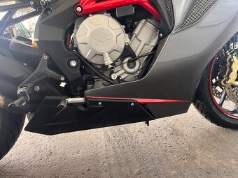 MV Agusta F3 675 - 7