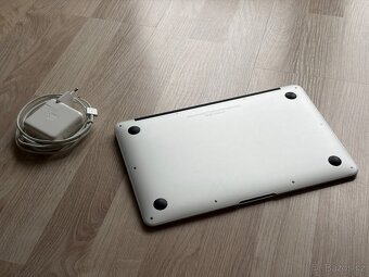 Apple Macbook Air 11¨ / 1,3 GHz i5 / 128Gb SSD - TOP - 7