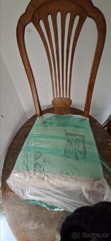 Jídelní stul + židle - 7