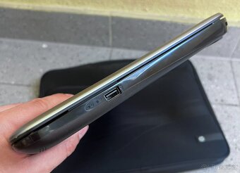 HP 14 / Celeron N3050 / 2GB RAM / 32GB Flash / 14" - 7
