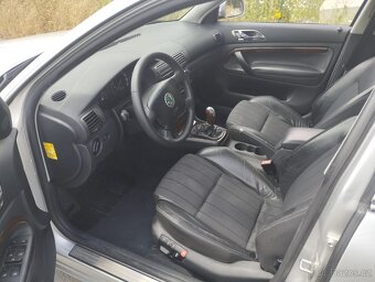 Škoda Superb, 2.8, V6, vládní vozidlo - 7