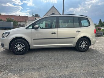 Volkswagen Touran 1.6 TDI (77 kW), 2011 - 7
