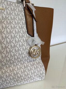 Kabelka Michael Kors Kimberly Vanilla - 7
