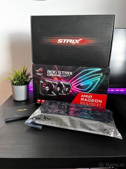 Asus ROG Strix RX 6700 XT OC - 7