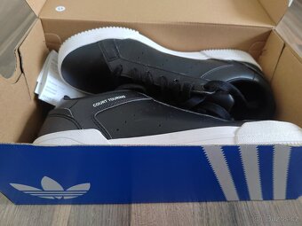 Prodam nové stylové tenisky Adidas Court Tourino, vel.42 2/3 - 7