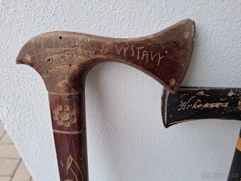 Prodám staré vycházkové hole - 7