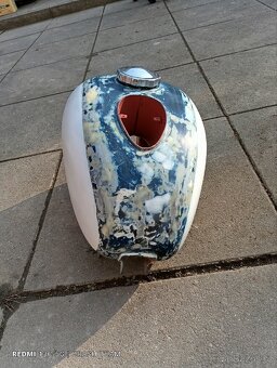 Nádrž Jawa , Čz - 7