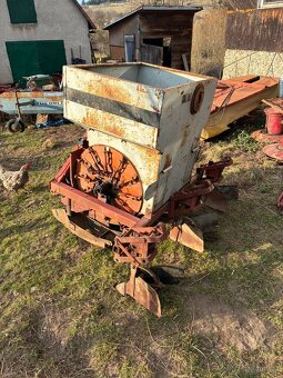 Sazeč na brambory - 7