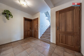 Prodej rodinného domu, 272 m², Babice, ul. Honzíkova - 7
