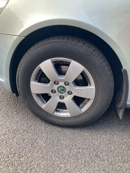 Prodám Škoda octavia 2 facelift - 7