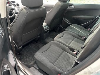 Peugeot 308 SW 1.6i 115kw, r.2010, 7mist, klima - 7
