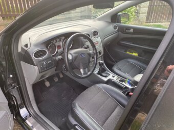 Ford Focus 1.8i 92 kW Black magic - 7