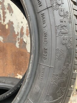 2ks 225/55/18 Dunlop/2020/102H/zimní pneu 5.8m - 7