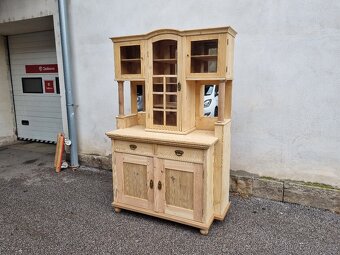 KRÁSNÁ KREDENC PO RENOVACI - 7