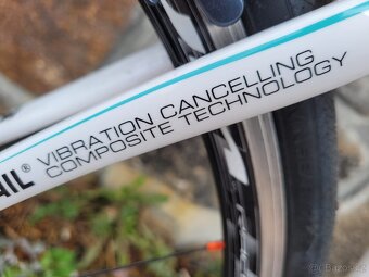 Italská raketa Bianchi Infinito CV - „Handmade in Italy” - 7