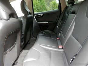 Volvo XC60 2.4D5 AWD Summum, Panorama, Kůže, DPH - 7