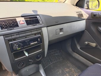 Škoda Fabia 1.4 MPI dobrý stav - 7