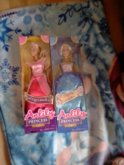 PRODÁM PANENKY TYPU BARBIE+STAVEBNICE - 7