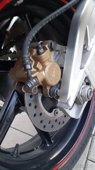 Honda VTR 1000 SP1 - 7