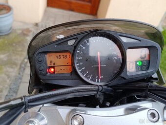 Suzuki GSR 600 - 7
