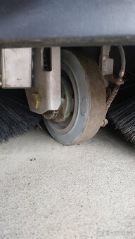 Zametací stroj Nilifsk SP 1000 s benzínovým pohonem - 7