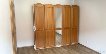 Hitona Masivní dubová šatní skříň (5 dveřová) - 7