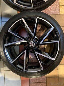 Alu kola Škoda R18 5X112 ZÁNOVNÍ LETNÍ PNEU 225/40 R18 VEGA - 7