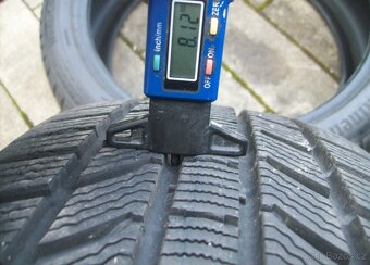 zimní Continental 235.45.20 100V XL 95% - 7