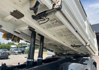 Iveco X WAY Stralis 8x4 - třístranný sklápěč + závěs - 7