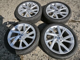 Alu Škoda Scala, Kamiq 5/100 r18 + 215/45 r18
- 7