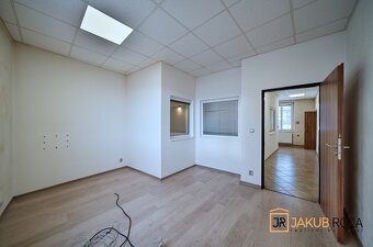 Pronájem kanceláře 159 m² - 7