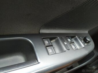 VW Golf 1,9 Tdi 77 kW combi - 7